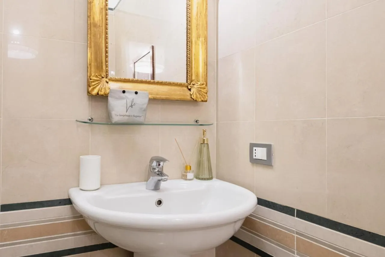 Apartman Easylife - Dimora Di Classe In Zona Conciliazione Milánó